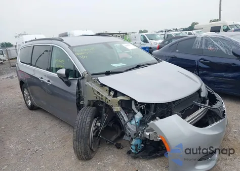 2021 Chrysler Voyager Lxi z USA, uszkodzony, nr VIN 2C4RC1DG0MR547681